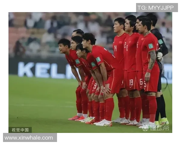 深度剖析深圳足球队近期状态与历史表现的全面对比分析